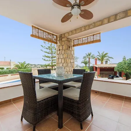 Villa Luis Calpe